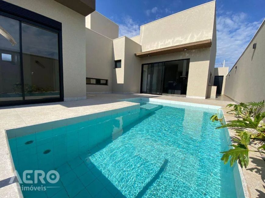 Linda casa condomínio Cyrela