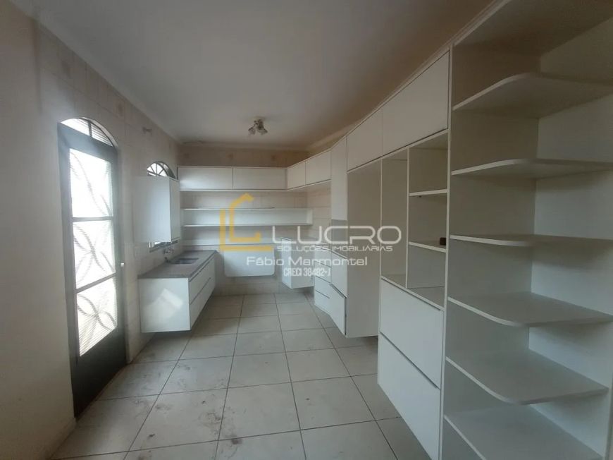 Casa para venda com 380 m² e 3 quartos em Vila Pacífico, Bauru - SP