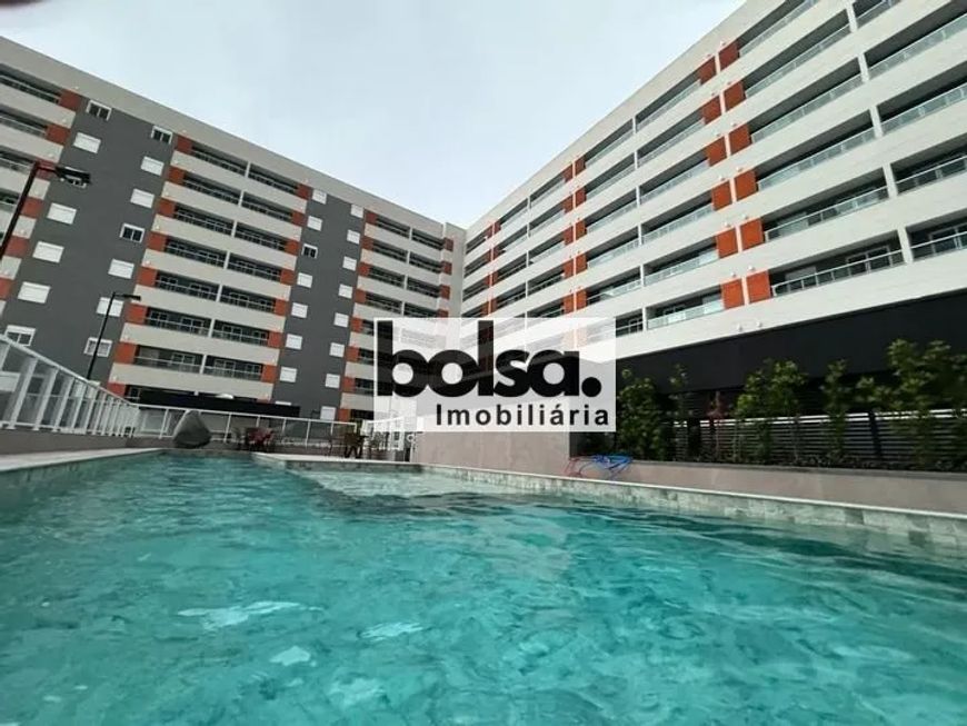 FLY RESIDENCE MOBILIADO COM FRENTE PARA PISCINA ! !