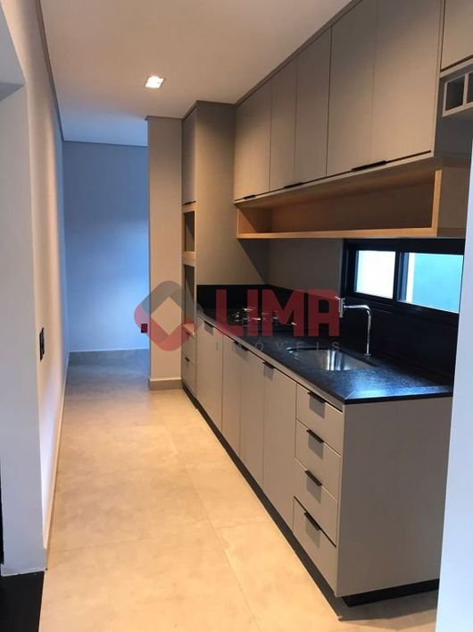 Linda Casa de 3 dormitórios no Jardim Bela Vista para venda - Bauru / SP