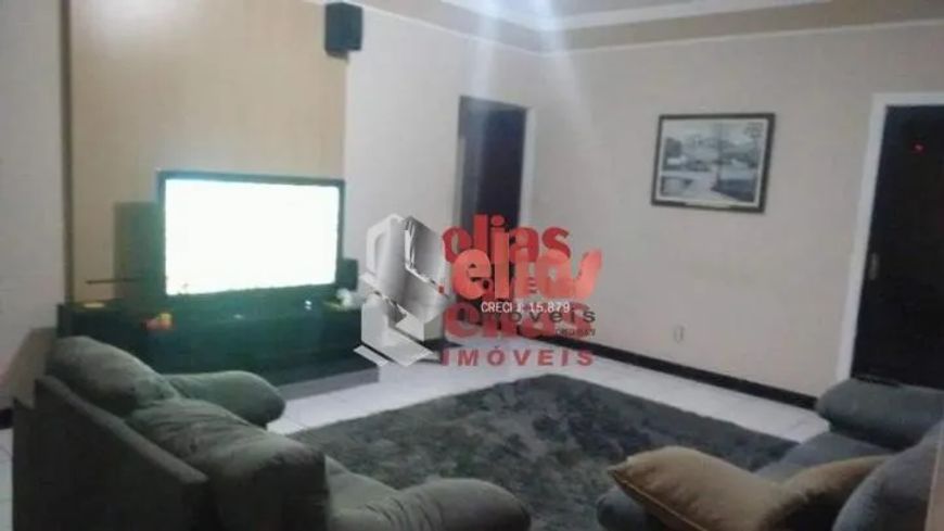 Casa para venda com 420 m² e 3 quartos em Residencial Parque Granja Cecília A, Bauru - SP