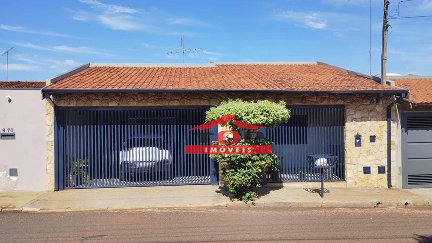 Casa com 2 suites e edicula à venda, 215 m² por R$ 580.000 - Vila Coralina - Bauru/SP