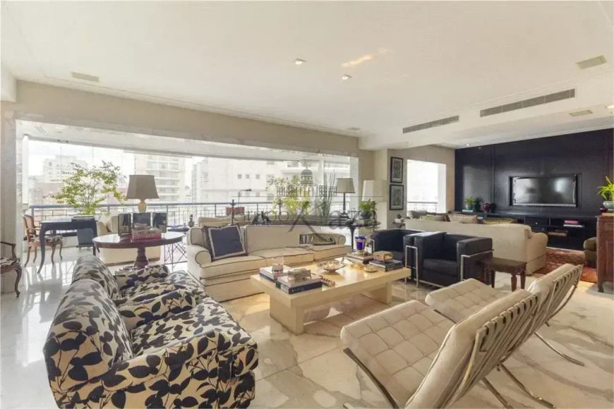 Apartamento - Itaim Bibi - 4 Dormitórios - 333m².