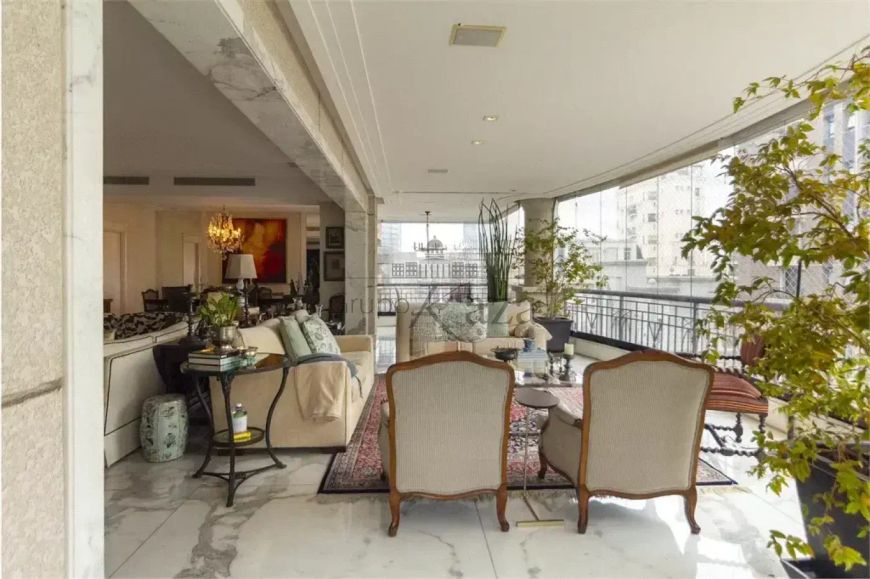 Apartamento - Itaim Bibi - 4 Dormitórios - 333m².