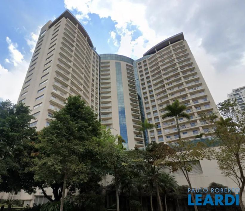 CONJ. COMERCIAL - SANTO AMARO - SP