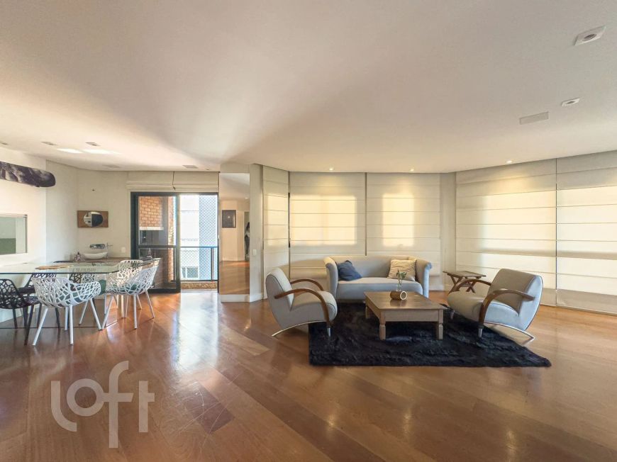 Apartamento à venda em Alto de Pinheiros com 202 m², 4 quartos, 4 vagas