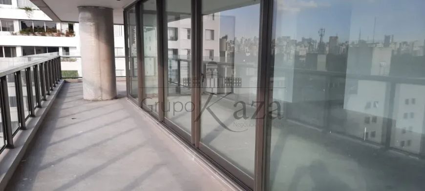 Apartamento - Itaim - 3 Suites - 289m².