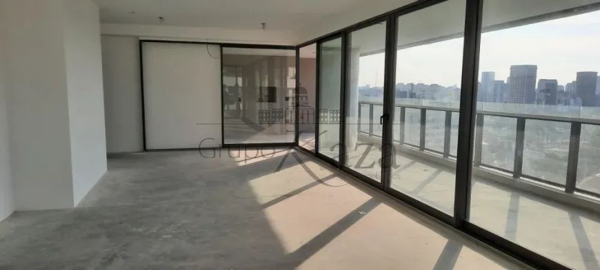 Apartamento - Itaim - 3 Suites - 289m².
