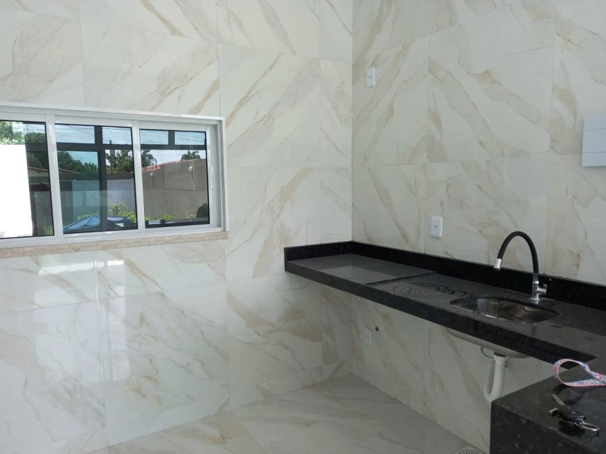 CASA PLANA COMPLETA DE 3 QUARTOS PERTO DA ESTRADA VELHA DO ICARAI