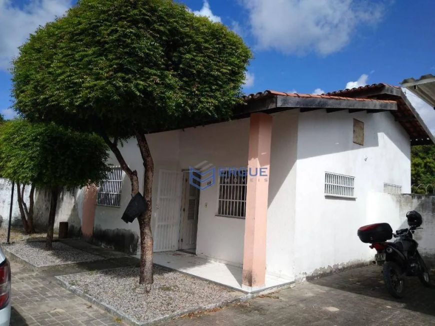 Casa com 2 dormitórios à venda, 72 m² por R$ 144.900,00 - Guajiru - Caucaia/CE