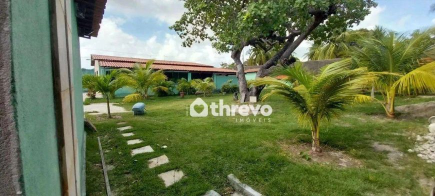 Casa com 2 dormitórios à venda, 840 m² de terreno, por R$ 520.000 - Guajiru - Caucaia/CE