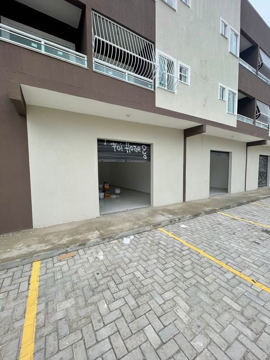 Ponto comercial em Iparana