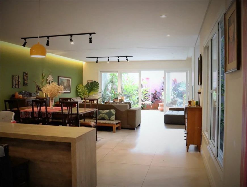 Casa com 6 quartos à venda em Bosque Da Saúde - SP
