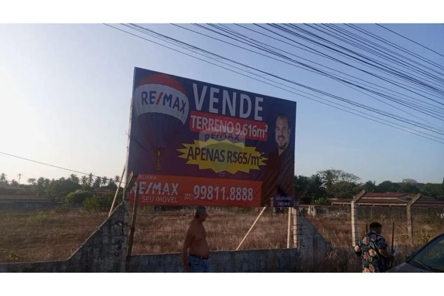 Terreno à Venda