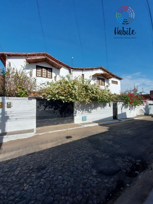Casa Padrão para Venda em Iparana Caucaia-CE