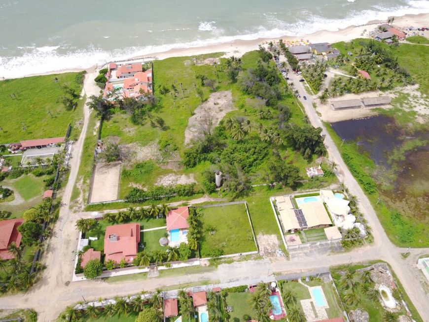 Terreno na praia da Tabuba (Caucaia) pé na areia 19.738m² - Frente Mar