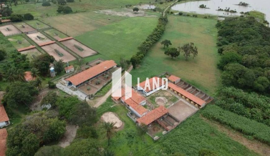 Venda de Fazenda Exclusiva nas Margens da Lagoa do Cauípe – Oportunidade Única!