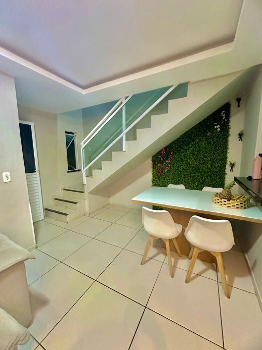 Casa Em Condomínio Fechado Com 3 Suítes, Moveis Projetados E Energia Solar – Caucaia! Cód. 18P4BGC