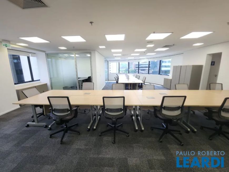 CONJ. COMERCIAL - CIDADE MONÇÕES - SP