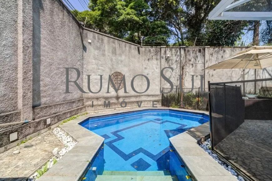 CASA CONDOMÍNIO Chácara Monte Alegre
