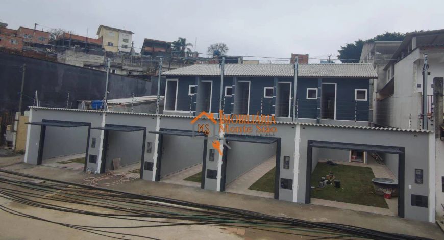 Sobrado com 2 dormitórios à venda, 74 m² por R$ 405.000,00 - Jardim Amazonas - Itaquaquecetuba/SP