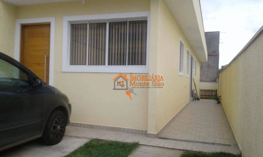 Casa com 2 dormitórios à venda, 64 m² por R$ 350.000,00 - Vila Arizona - Itaquaquecetuba/SP
