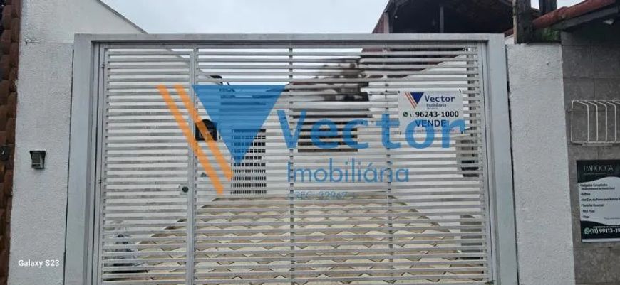 Casa a venda localizada no bairro Vilage em Itaquaquecetuba-SP