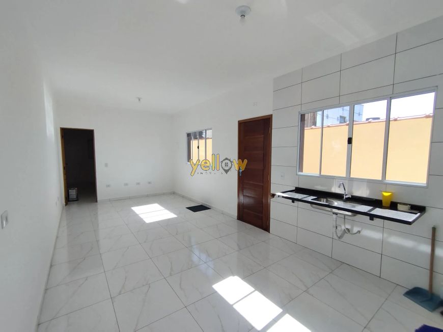 Casa em Jardim Karine, Itaquaquecetuba: 2 dormitórios, 1 suíte, 92m² por R$380K - venda