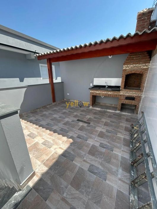 Casa 2 Dormitórios à Venda em Jardim Pinheirinho - R$370 mil