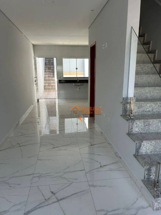 Sobrado com 2 dormitórios à venda, 80 m² por R$ 370.000,00 - Jardim Pinheirinho - Itaquaquecetuba/SP