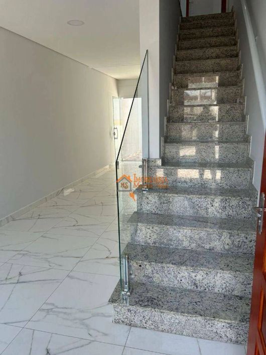 Sobrado com 2 dormitórios à venda, 80 m² por R$ 370.000,00 - Jardim Pinheirinho - Itaquaquecetuba/SP