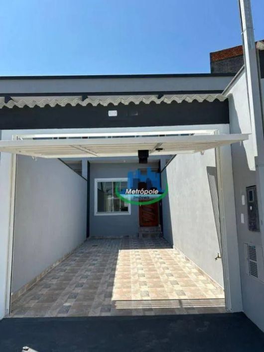 Sobrado com 2 dormitórios à venda, 90 m² por R$ 370.000 - Jardim Pinheirinho - Itaquaquecetuba/SP