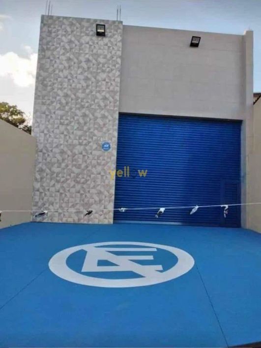 Salão à Venda em Itaquaquecetuba - 190m² por R$600.000