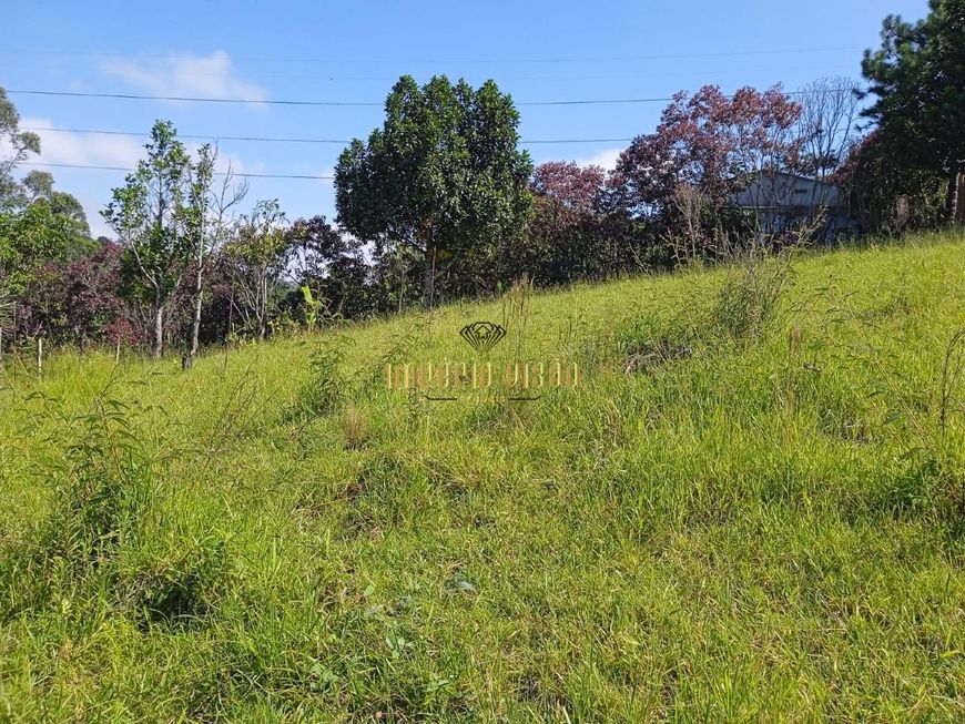 Terreno de 210m² à venda no bairro Merenda - Itaquaquecetuba-SP.