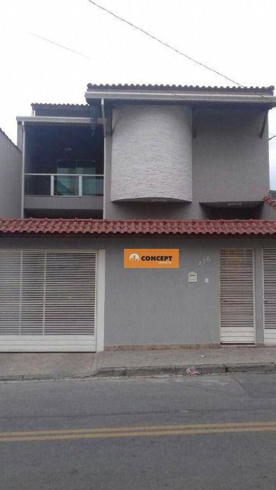 Sobrado com 3 dormitórios à venda, 227 m² por R$ 848.000,00 - Vila Miranda - Itaquaquecetuba/SP