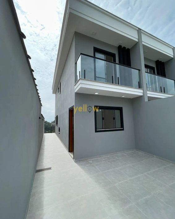 "Casa à Venda em Itaquaquecetuba - 100m², 2 Dormitórios"