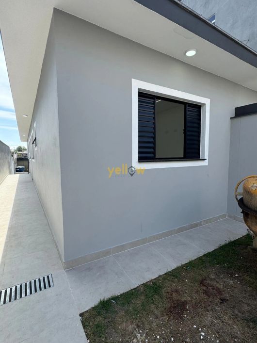 Casa à Venda em Parque Piratininga - 3 Dormitórios sendo 1 Suíte