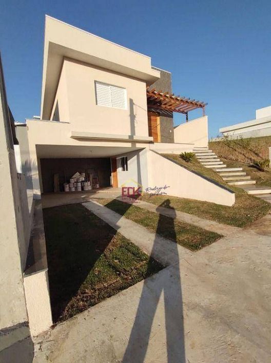 Casa com 3 dormitórios à venda, 170 m² por R$ 838.000 - Jardim Panorama - Jacareí/SP