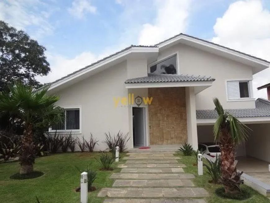 Casa Luxuosa em Arujá Country Club - 4 Dormitórios à Venda