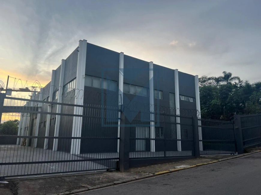 Galpão à Venda em Itaquaquecetuba - 790m² na Quinta da Boa Vista