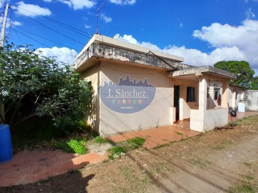 Casa para Venda em Itaquaquecetuba, Vila Nely, 2 dormitórios, 1 banheiro, 6 vagas