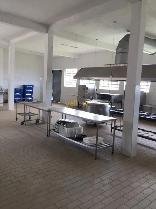 Galpão em Jardim Odete: 470M², 3 banheiros, venda por R$ 1.9M