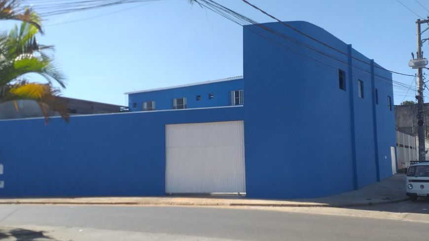 Galpão/Depósito/Armazém para venda possui 700 metros quadrados