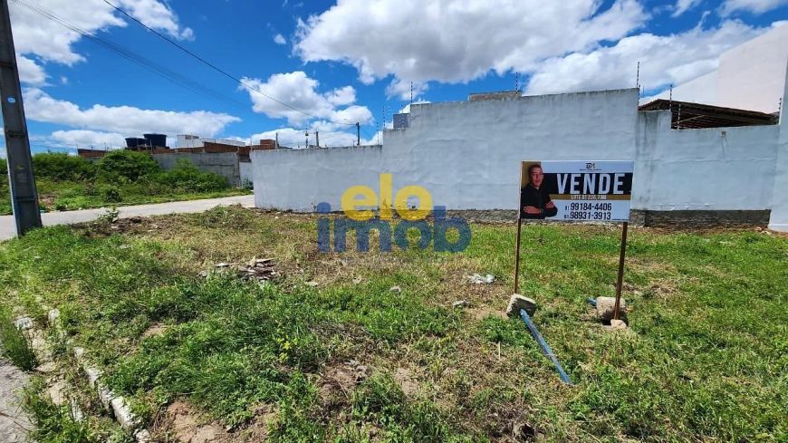 Terreno à venda no bairro Alto do Moura em Caruaru/PE