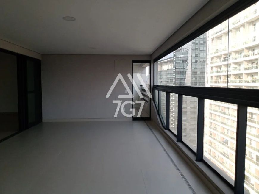 APARTAMENTO DE LUXO NA CHÁCARA SANTO ANTÔNIO: 3 SUÍTES, 4 VAGAS, 227m²