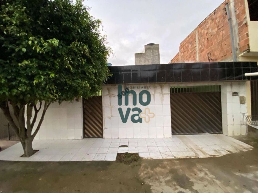 Casa com 3 dormitórios à venda, 135 m² por R$ 165.000,00 - Pinheiropolis - Caruaru/PE