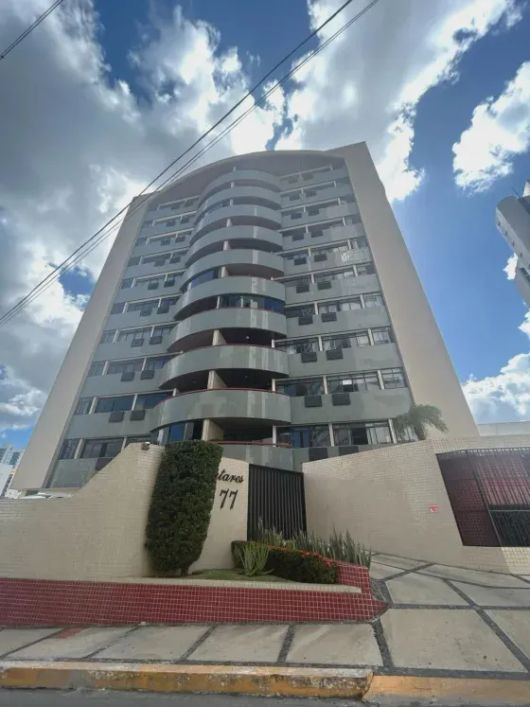 Imóvel para venda possui 145 metros quadrados com 4 quartos em Maurício de Nassau - Caruaru - PE