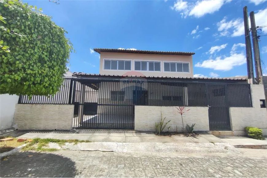 Alugo ótima Casa no Condomínio Portal do Sol em Caruaru PE