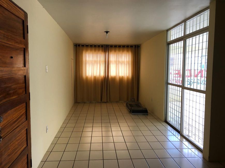 Apartamento de 206 metros quadrados no bairro Maurício de Nassau com 2 quartos