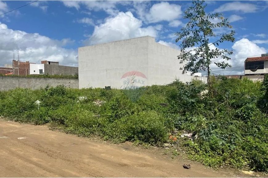 VENDE Terreno no bairro Indianópolis, Caruaru. Preço reduzido!